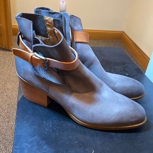 Grey booties by Comfortiva size 11